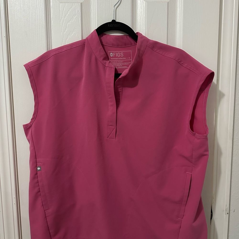 Figs F*ng pink Rafaela scrub top